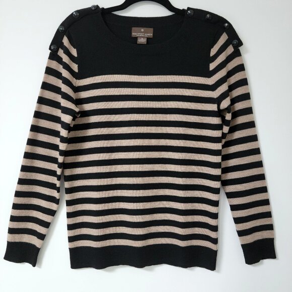 Fenn Wright Manson 100% Merino Wool Faux Button Shoulder Sweater Size Medium - Picture 1 of 9